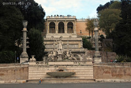 Rome. Steps lead from the Piazza del Popolo to the Pincian Hill (fountain 