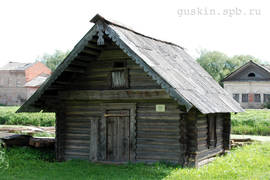 Mouse Museum. The bach's house from the village Moshniki (XIX c.).