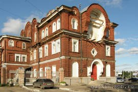 Former Arkhangelsk town residence of Sursky convent.