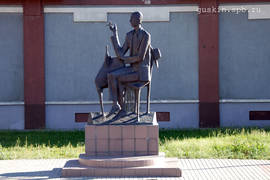 Ivanovo. A monument to Arkady Severny (sculptor G.Dolmagombetov, 2010).