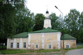 Veliky Ustyug. Mikhaylo-Arkhangelsky Monastery. The сhurch of Midfeast (1710).
