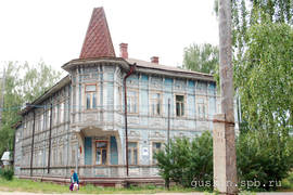 Veliky Ustyug. The building of children's polyclinic (19th c.).