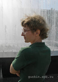 My mother near fountains on Lenin square.