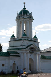 Rostov. The Monastery of St. Jacob Saviour. The North gates (18–19 c.).