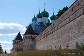 Borisoglebsky Monastery. South gates and the church of Sergius of Radonezh.