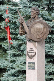 Borisoglebsky. The monument to Dmitry Pozharsky (2005, sculptor M.V. Pereyaslavets).