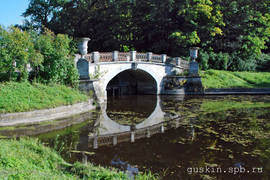 Pavlovsk Park. Viskontiev bridge over Slavyanka river (1802–1803).