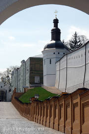 Kiev Pechersk Lavra. The fortification walls; Clock Tower (1698–1701).