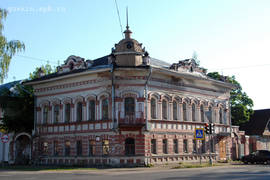 Uglich. The former Vinogradov's house (1899).