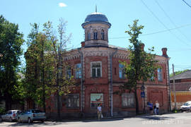 Kineshma. The wine store of Bobkov (end of 19 c.).