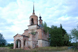 Nyuba. St. Nicholas сhurch (1818–1821).