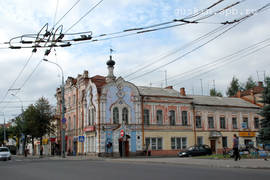 Rybinsk. The town residence of Yugskaya Dorofeeva poustinia (1797–1798) with corner chapel.