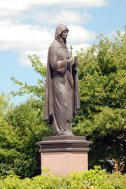 Kashin. The monument to Saint Anna of Kashin (2009, sculptor A.N. Kovalchuk).