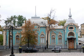 Kiev. Polyakov's house (early 20th, arch. F. Trowpyansky).