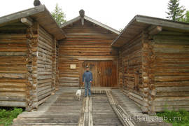 Slava and Belka in Malye Korely. A barn (end of 19th century).